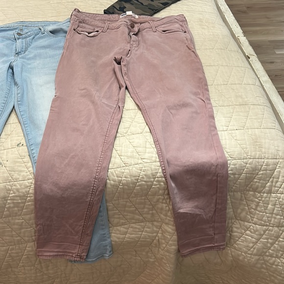 Set of old navy super skinny jeans size 14 - Picture 2 of 5